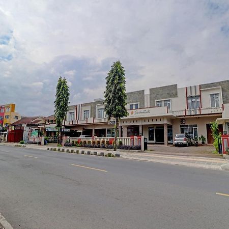 Oyo 90347 Hotel Srikandi Syariah Tasikmalaya Luaran gambar