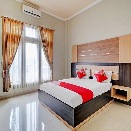 Oyo 90347 Hotel Srikandi Syariah Tasikmalaya Luaran gambar