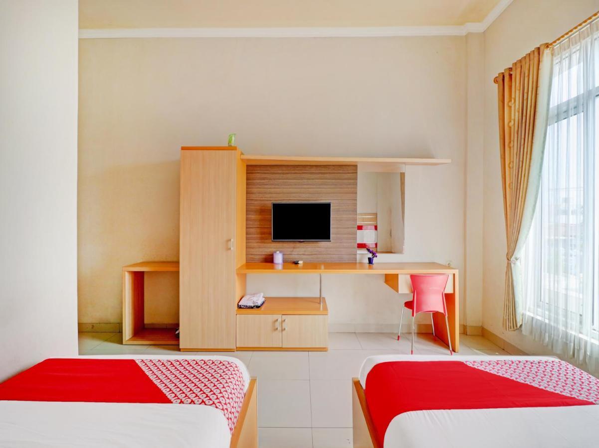 Oyo 90347 Hotel Srikandi Syariah Tasikmalaya Luaran gambar