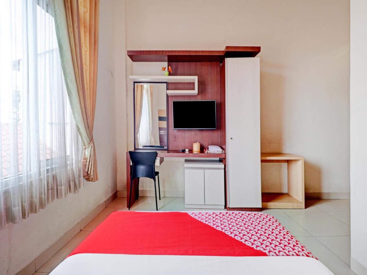 Oyo 90347 Hotel Srikandi Syariah Tasikmalaya Luaran gambar